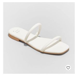 A New Day women’s sandal size 8.5 - white